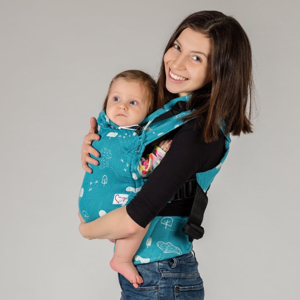 <ul>
 	<li>Špeciálne vyvinutý ergonomický nosič s rovnými ramennými popruhmi.</li>
 	<li>Súčasťou balenia sú chrániče ramenných popruhov a podrobný návod na použitie.</li>
</ul>
<strong>          First size:</strong> od veľkosti 56 do 92

<strong>          Tiny size:</strong> od veľkosti 62 do 92

<strong>          Maxi size:</strong> od veľkosti 74 do 110

<strong>          V prípade záujmu o iný vzor nám napíšte, prosím. </strong> - 