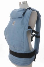 <ul>
 	<li>Špeciálne vyvinutý ergonomický nosič s rovnými ramennými popruhmi.</li>
 	<li>Súčasťou balenia sú chrániče ramenných popruhov a podrobný návod na použitie.</li>
</ul>
<strong>          First size:</strong> od veľkosti 56 do 92

<strong>          Tiny size:</strong> od veľkosti 62 do 92

<strong>          Maxi size:</strong> od veľkosti 74 do 110

<strong>          V prípade záujmu o iný vzor nám napíšte, prosím. </strong> - 