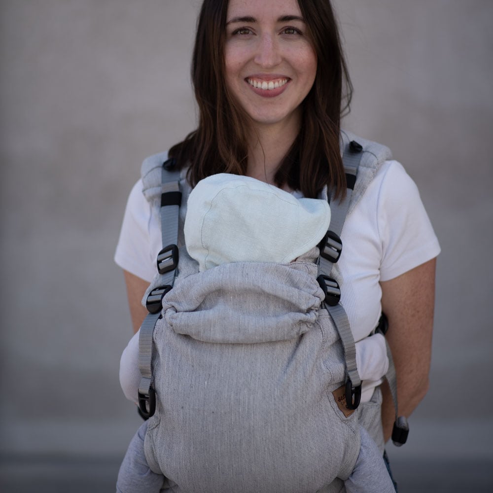 <ul>
 	<li>Špeciálne vyvinutý ergonomický nosič s rovnými ramennými popruhmi.</li>
 	<li>Súčasťou balenia sú chrániče ramenných popruhov a podrobný návod na použitie.</li>
</ul>
<strong>          First size:</strong> od veľkosti 56 do 92

<strong>          Tiny size:</strong> od veľkosti 62 do 92

<strong>          Maxi size:</strong> od veľkosti 74 do 110

<strong>          V prípade záujmu o iný vzor nám napíšte, prosím. </strong> - 