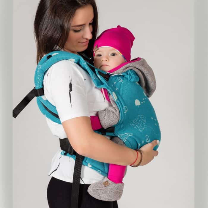 <ul>
 	<li>UNI size: od veľkosti 56 do 92</li>
 	<li>Jednoduché a intuitívne nastavovanie, vhodné aj pre úplných začiatočníkov v nosení.</li>
 	<li>Súčasťou balenia sú chrániče ramenných popruhov.</li>
</ul> - 