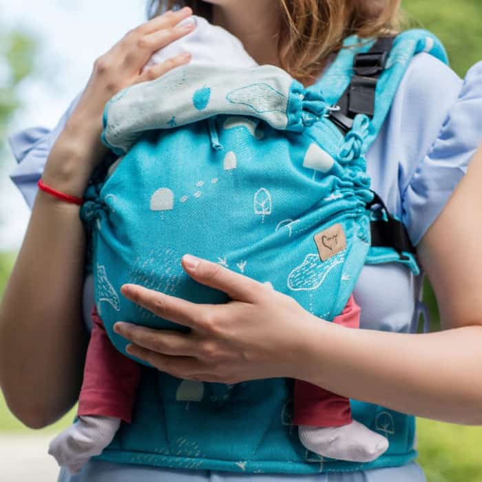 <ul>
 	<li>UNI size: od veľkosti 56 do 92</li>
 	<li>Jednoduché a intuitívne nastavovanie, vhodné aj pre úplných začiatočníkov v nosení.</li>
 	<li>Súčasťou balenia sú chrániče ramenných popruhov.</li>
</ul> - 